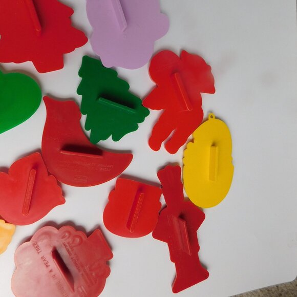 Vintage Plastic  Holiday Cookie Cutter Lot Christmas Cookie and other brands - Picture 5 of 9